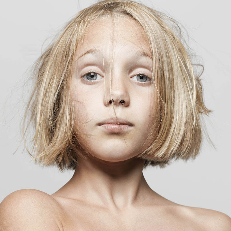 Chloé, Ecolière